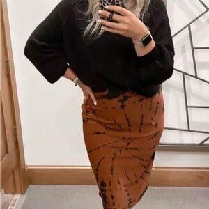 A New York MIDI Skirt for Evereve size Small